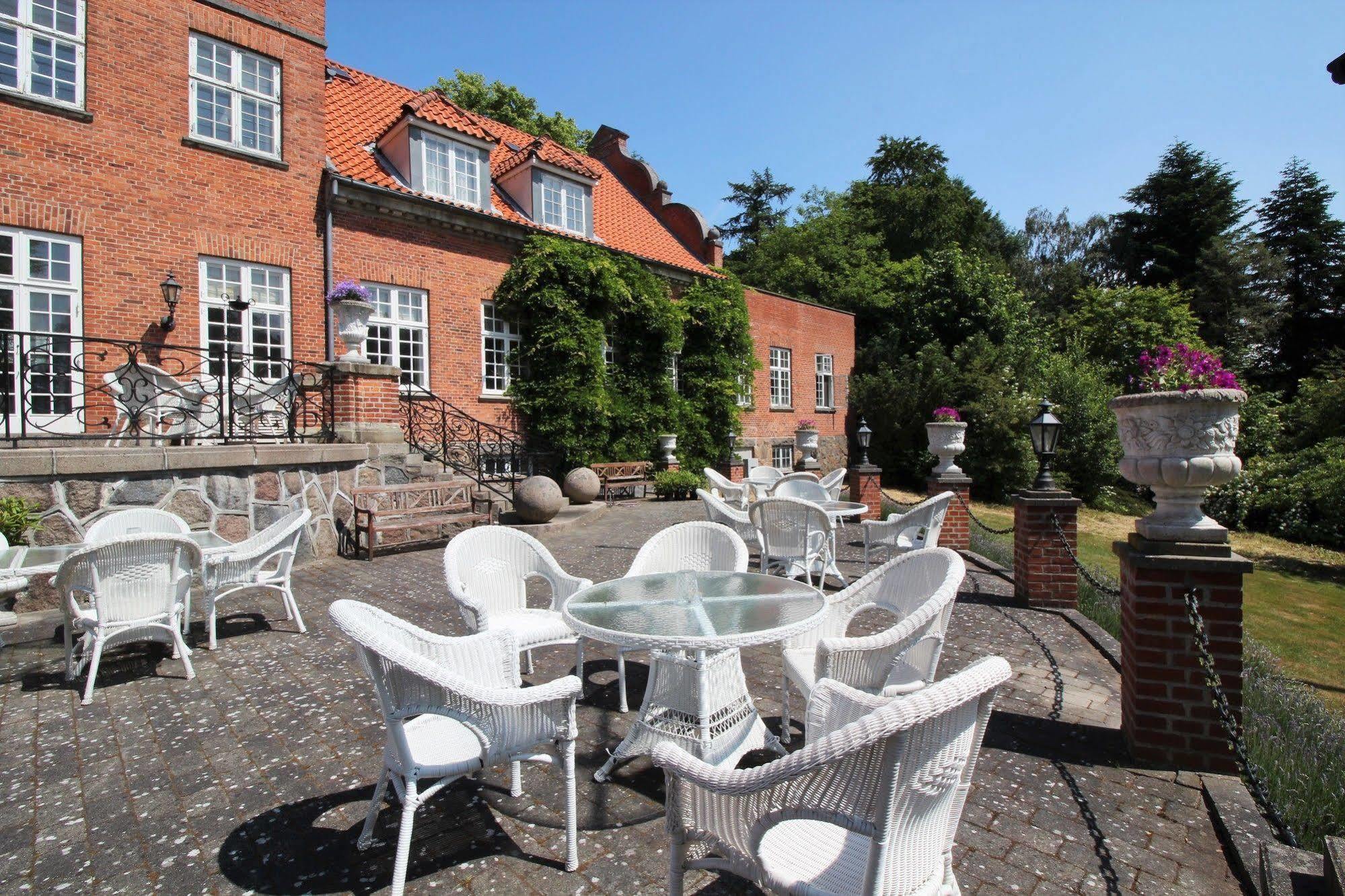 Sauntehus Castle Hotel Hornbæk Exterior photo